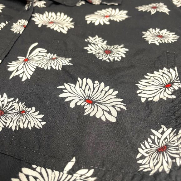 Vans - Woven Cropped Button Up Shirt - Black Floral - Size XS - Picture 6 of 8